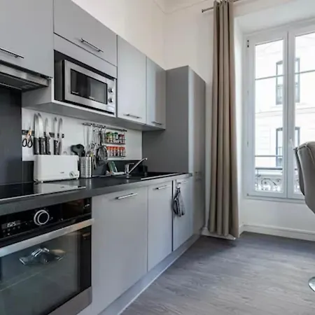 2 Jean Medecin Apartment *