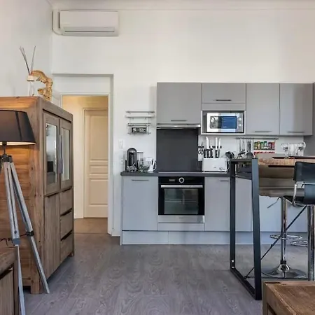 Apartment 2 Jean Medecin *